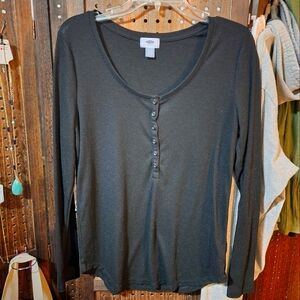 5/20 NEW Old Navy long sleeve tee. Size large. New never worn